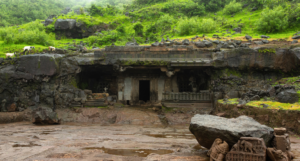 Tringalwadi Fort