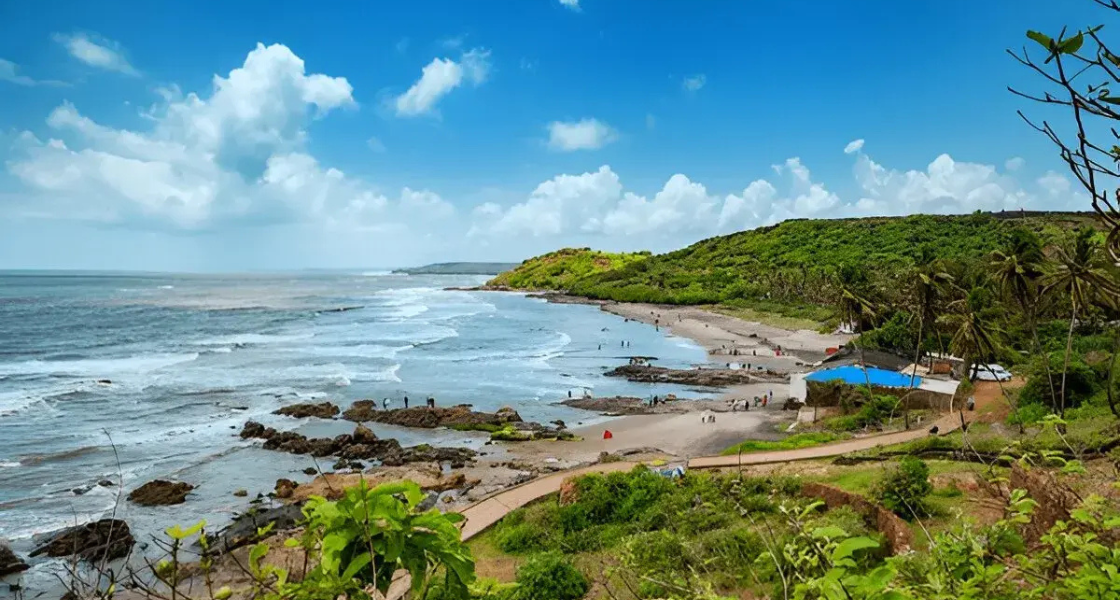 Anjuna Beach: Things to Do, Best Time to Visit & Stay